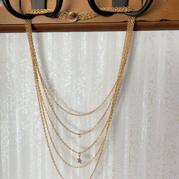 JEWELRY - NWOT 13in Fashion gold 5 chain layered necklace, stars, button clasp - Picture 1 of 7